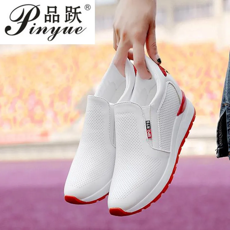 

Fashion Embroidered Leather Platform Evelator Shoes Women Swing Wedge Inner Increase Casual Shoes Platform Shoes