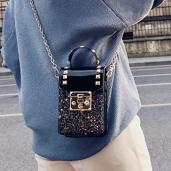 

2020 new casual women handbags, rivet chain bag, trend Korean version shoulder bag, fashion woman messenger bag.