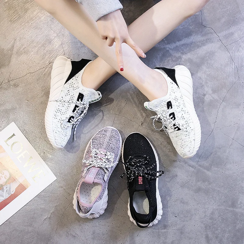 

2019 spring new comfortable simple color matching casual shoes women soft and comfortable wild mesh flat shoes.