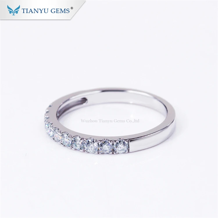 Tianyu драгоценные камни Модные ювелирные изделия 925 стерлингового серебра Белый Круглый Муассанит камень милое обручальное кольцо для женщин