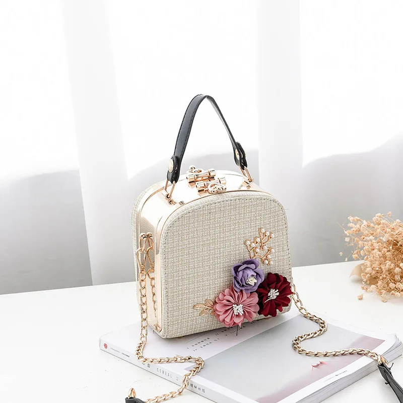 Women Messenger Bags Female Famous Brand Luxury Flower Handbag Women Bag Designer Crossbody Bag for Women 2018 Sac A Main Women Messenger Bags Female Famous Brand Luxury Flower Handbag Women Bag Designer Crossbody Bag for Women 2018 Sac A Main