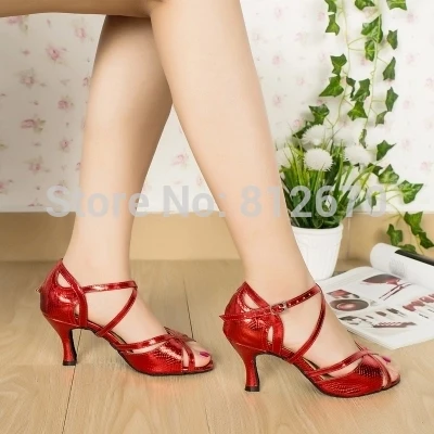 Latinas Heels