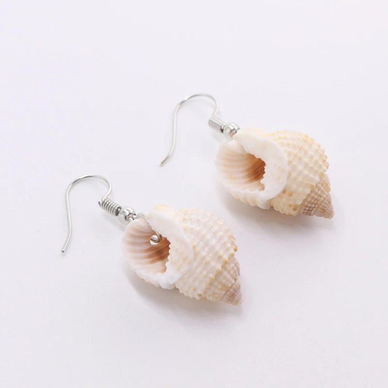 

DoreenBeads Natural Conch Shell Earrings Bohemian Summer Ocean Sea Beach Jewelry for Women 2019 New White Black Color 1 Pair