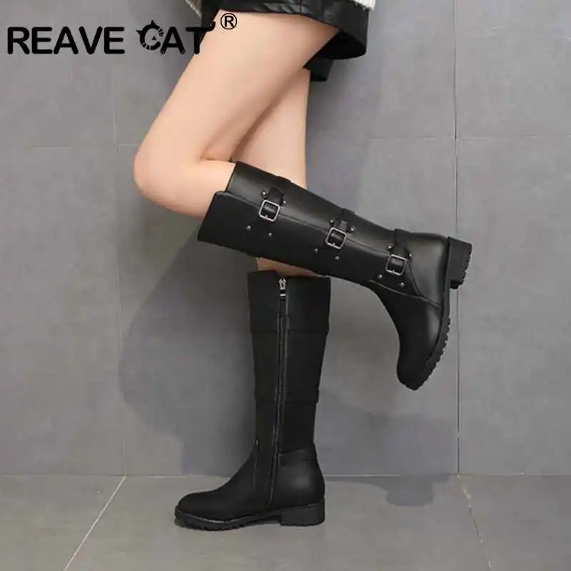 REAVE CAT/женские сапоги до колена; зимние теплые сапоги с круглым носком; botas feminino; обувь на молнии; ботинки для верховой езды на толстом каблуке с пряжкой; mujer; A1345