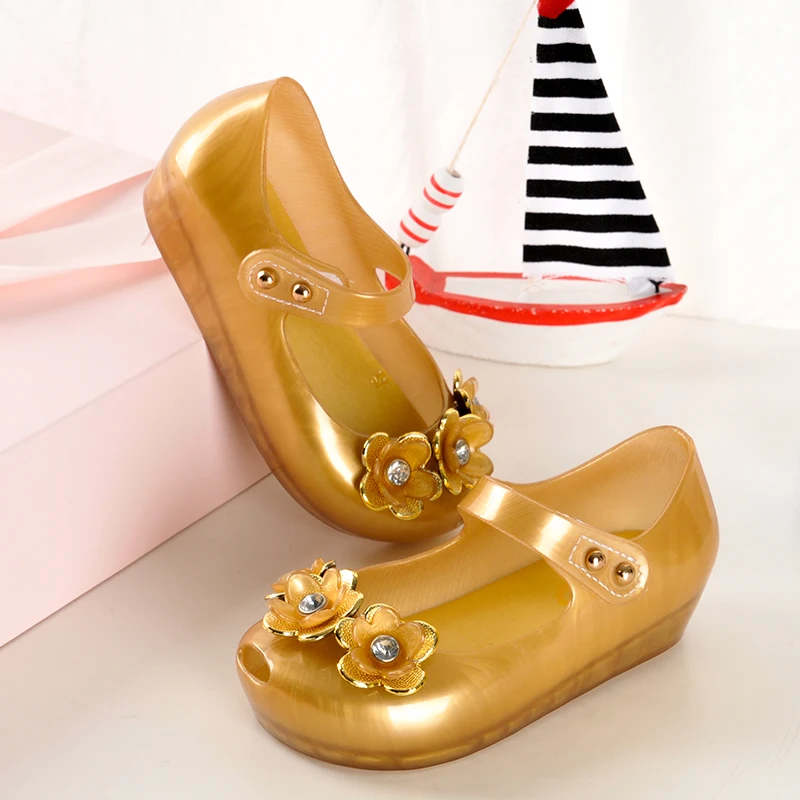 Новинка года детская пляжная обувь светодиодный светодиодной вспышкой цветок детские сандалии на резиновой подошве рыбий рот ребенок детские сандали для девочек обувь принцессы