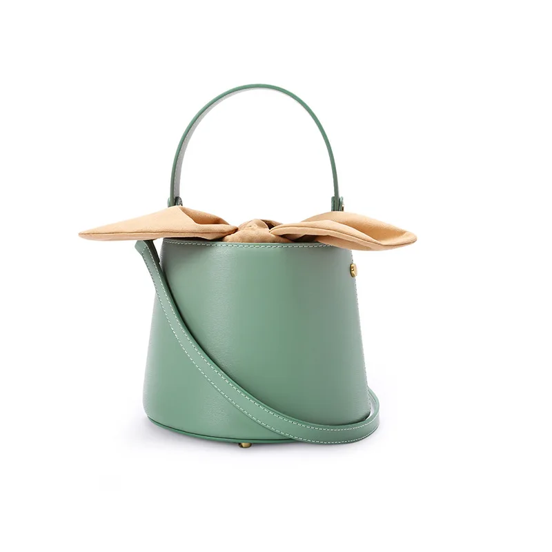 

The new Korean version of leather bucket bag in summer light-colored baggage with shoulder slanting