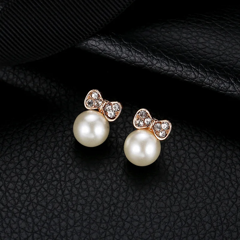 Beautiful Pearl Studs Earring Beautiful Pearl Studs Earring