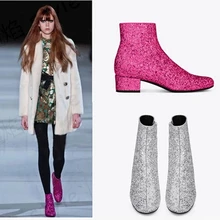 Модные Шикарные ботильоны женская обувь черного цвета на низком каблуке; зимние короткие сапоги модные сапоги с блестками;
