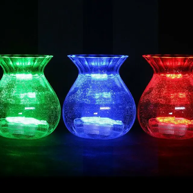 RGB подсветкой (4 шт./лот) Погружные Fish Tank свет фонтан Освещение Стекло ваза прожектор с дистанционным Батарея работает