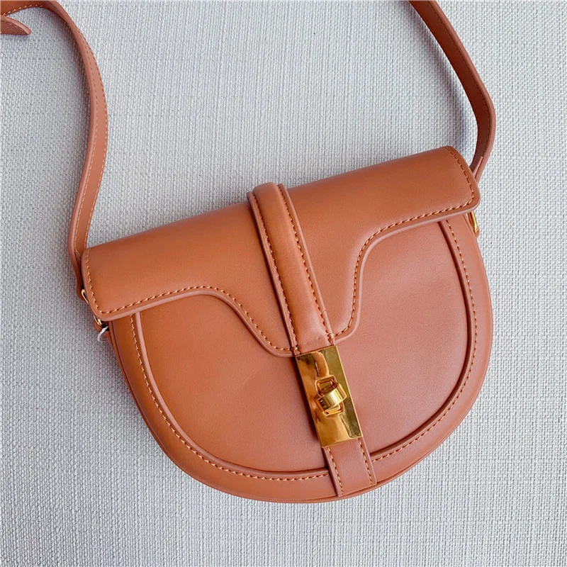 New Saddle bags Top Layer Calfskin Flip Collar Bag Retro Small Trumpet Single Shoulder Oblique Satchel