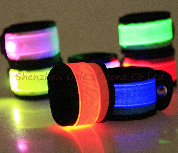 

20pcs Nylon LED Sports Slap Wrist Strap Bands Wristband Light Flash Bracelet Glowing Armband Flare Strap Party Concert Armband
