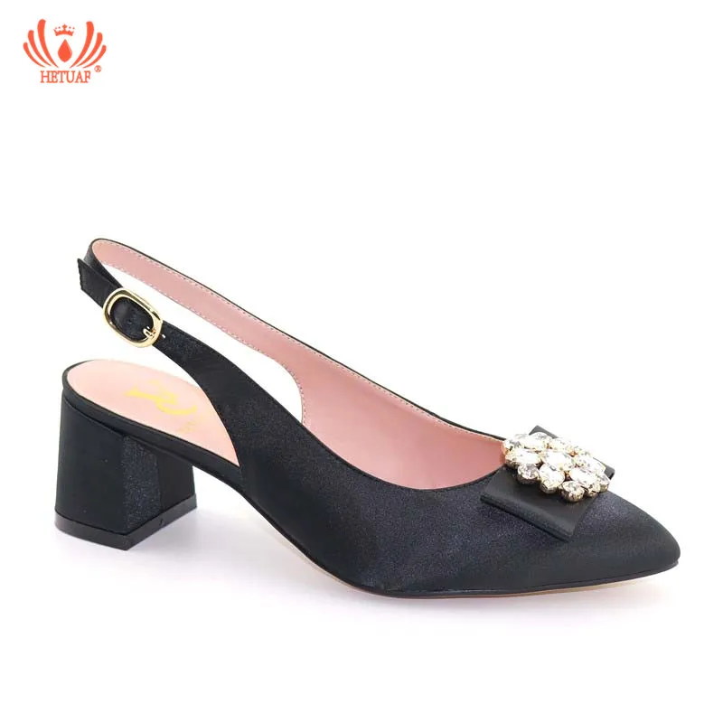 

2019 Latest Black Color African Pumps Shoe Summer Low Heels Italy Women Wedding Shoes Rhinestone Elegant Women Close Toes Shoes