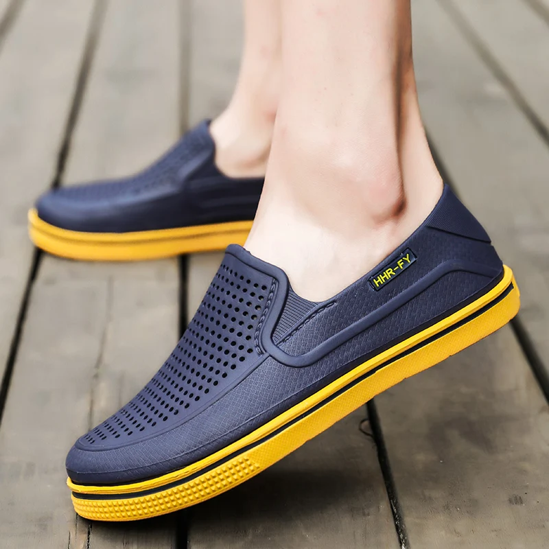 

Shoes Rain Comfortable Men Outside Garden Sneakers Casual Hole Shoes Sandals Summer Breathable EVA Men's Jelly Sandals Casual