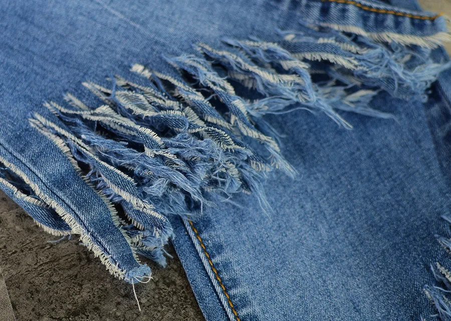 8381930142_1740210458