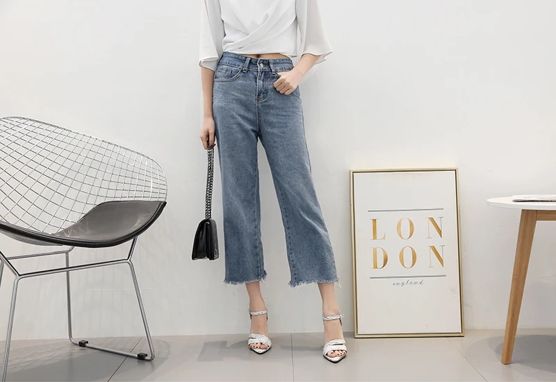 899A1207