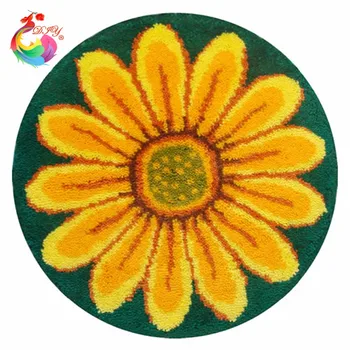 

Ladybug 3D Latch Hook Rug Kits DIY Needlework Unfinished Crocheting Rug Yarn Cushion Mat Home Decor Embroidery Christmas