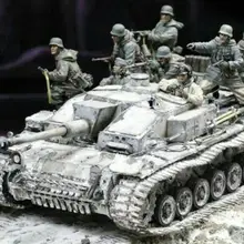 Классический 1/35 смолы Наборы Пособия по немецкому языку бак солдат в атакуя 8 шт./компл.(без бака