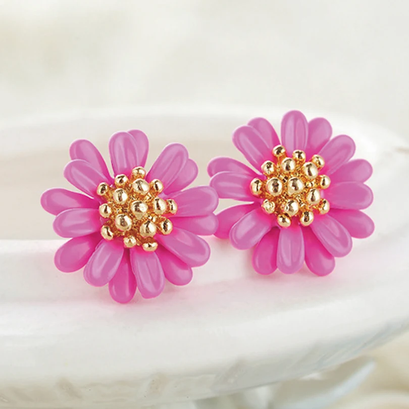

Yellow Pink Flower Stud Earrings For Women Alloy Daisy Flower Earring Stud Female Fashion Party Wedding Jewelry Brincos New 2019