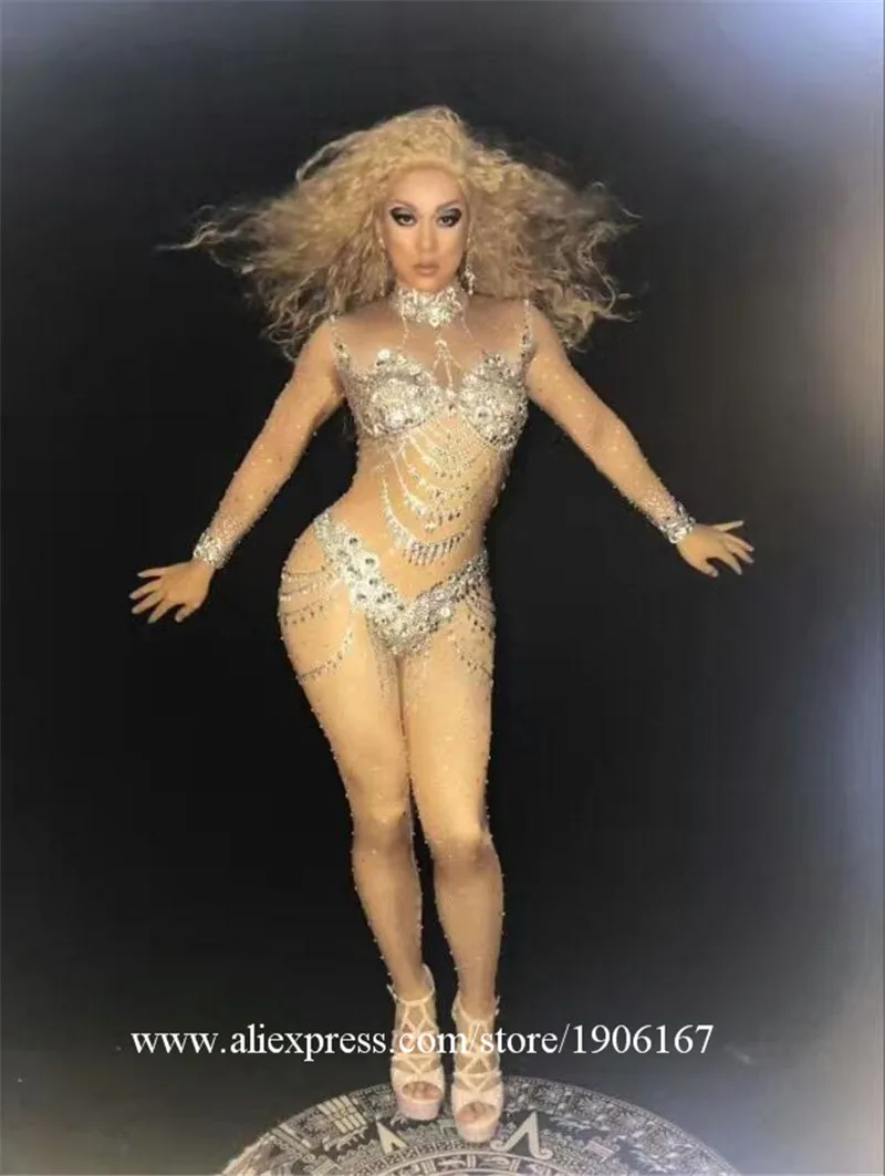 New female singer foreign guest car model steel tube djgogo sexy not exposed meat full of drills04