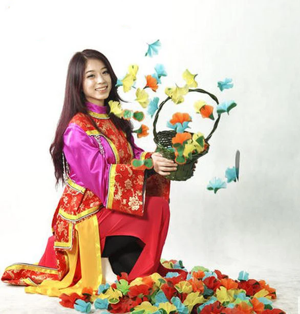 

basket appearing flower - Stage Magic / Magic Trick, Gimmick, Props