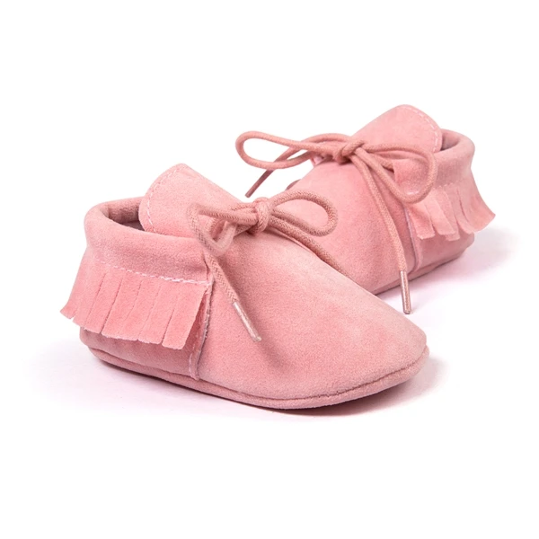 Для маленьких мальчиков и девочек; Мягкие Мокасины обувь Bebe бахрома на мягкой подошве нескользящая обувь для колыбельки ПУ кожа, замша, Одежда для новорожденных - Цвет: Розовый