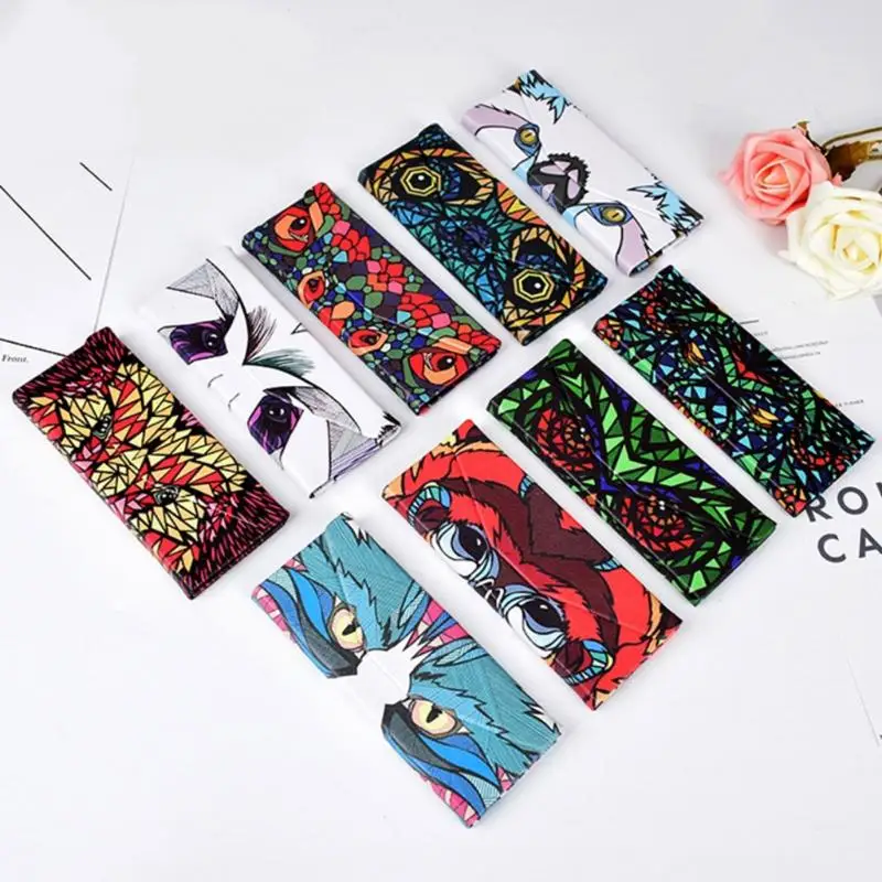 

Foldable Triangular Glasses Case Handmade Cartoon Animal Printing Pattern Case Portable Magnetic Leather Case for Sunglasses