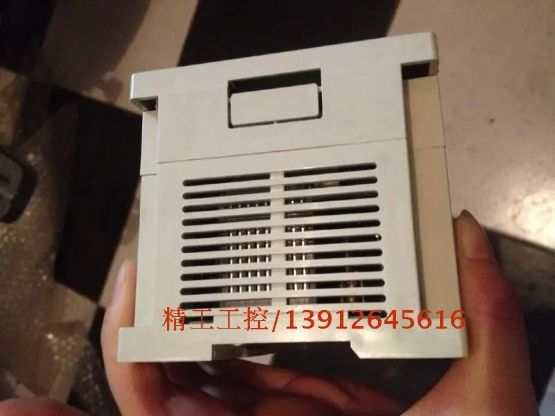 

[SA] - original FX2N-48MT-001 PLC transistor output spot physical map