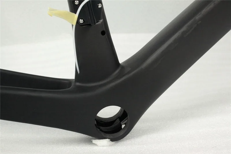 Clearance 2019 carbon road bike frame Bottom Barcket PF30 BB30 Taiwan carbon fiber T1000 carbon bicycle frame Di2 And Mechanical Both 18