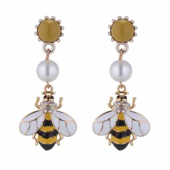 

Poem snow Fashionable personality Bee Earrings