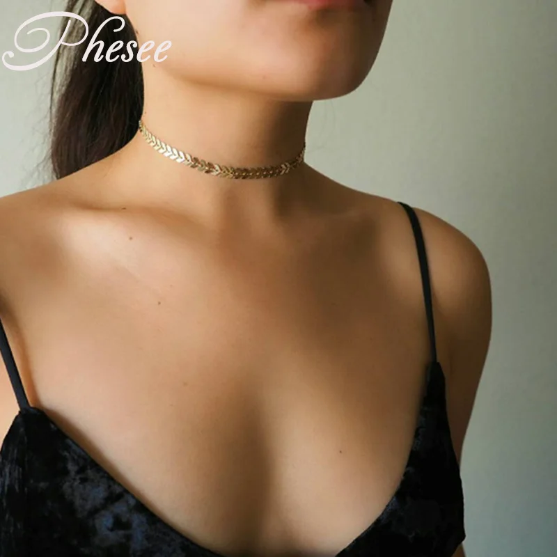 Phesee Fishbone Padrão da Cor do Ouro Lantejoulas Gargantilha Colares Colar Declaração Boêmio Colar de Jóias Bijoux para As Mulheres