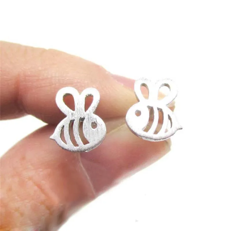 

Bee earrings environmentally friendly alloy plating hollow bee shape earrings ear needles insect earrings