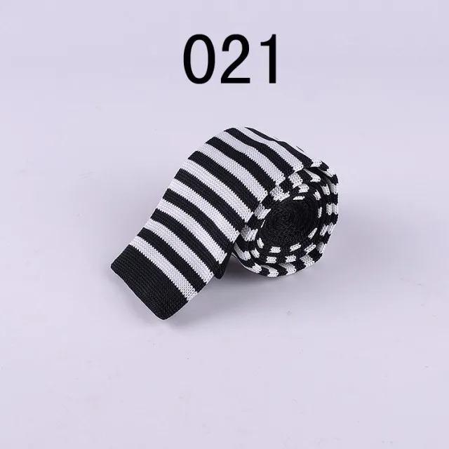 

Fashion Knittedtie Stylish Black with White Striped Adult Knittedties High Quality Knit Men Tie for Party 021