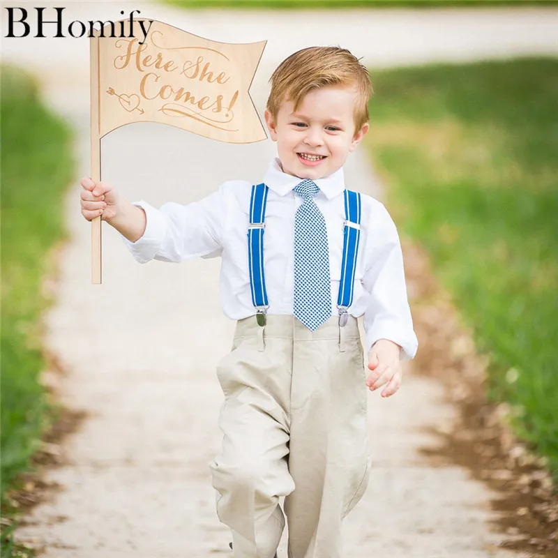 

1 Pcs Rustic Wood Wedding Guiding Sign Page Boy Wooden Guide Card for Bride and Groom Wedding Decoration Event Party Supplies