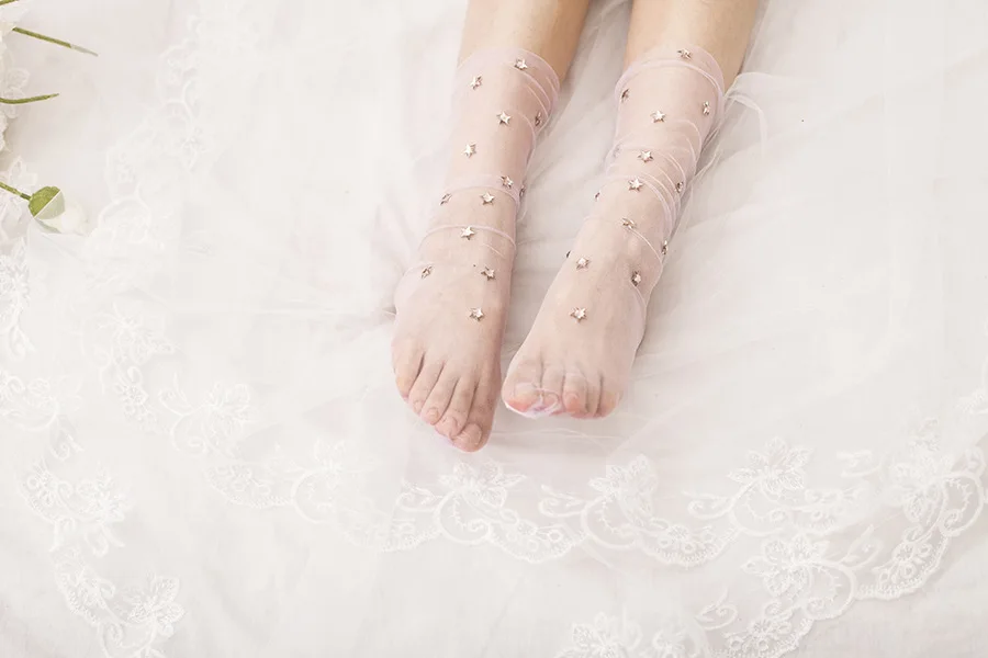 6 цветов. Женские блестящие носки со звездами. Женские прозрачные сетчатые носки с Блестящими Металлическими звездами носки принцессы чулочно-носочные изделия