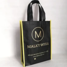 Custom Gift Box Bag with Handles Reusable Non Woven Fabric Wigs Packaging Handled Bag Tote Event Halloween Party Favor Treat Bag