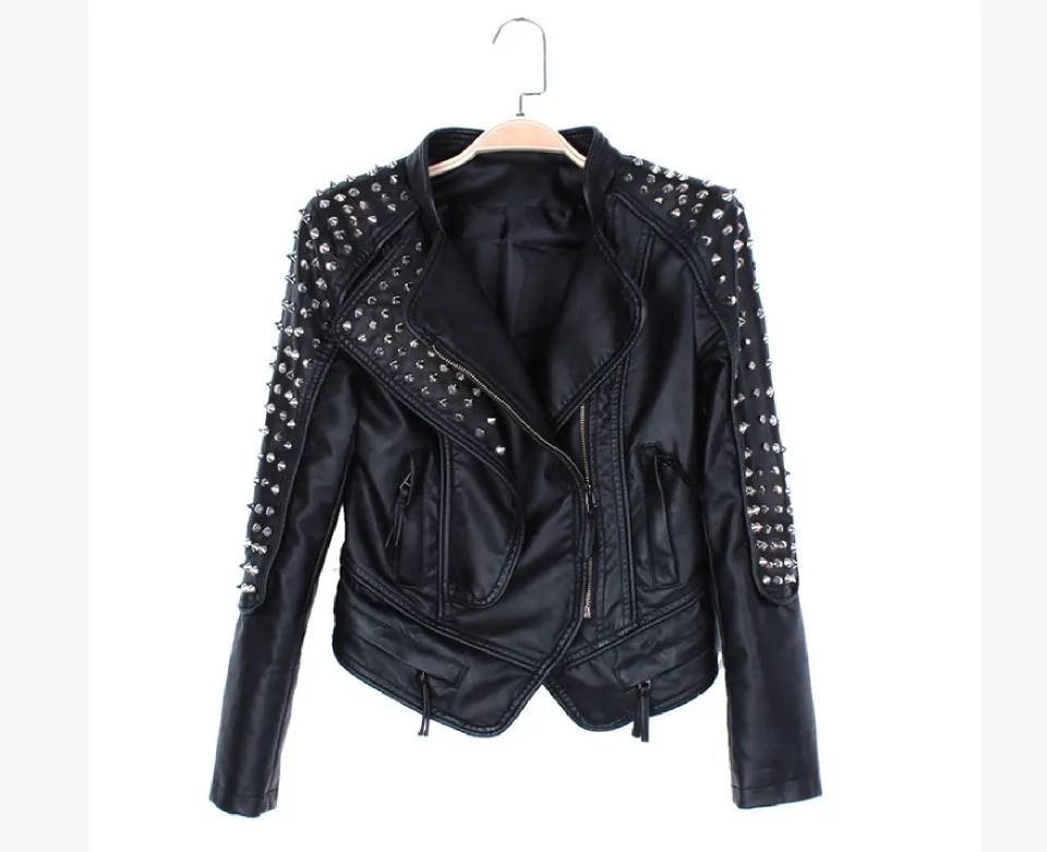 jaqueta de couro com espinhos