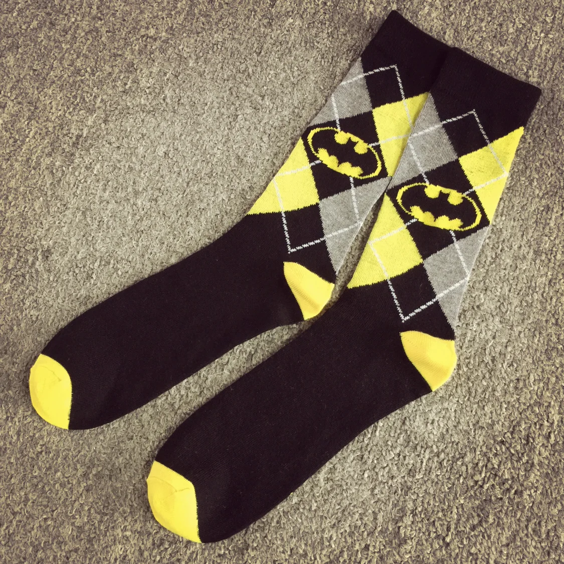 

1 pairs/lot men in tube socks personalized Batman classic diamond absorbent, breathable cotton Harajuku Hemp Male Socks meias