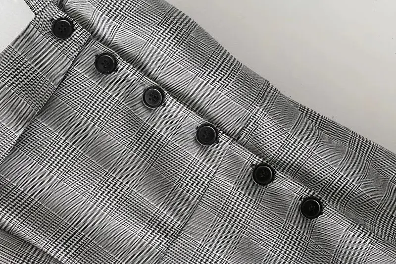 6439033212_275813078