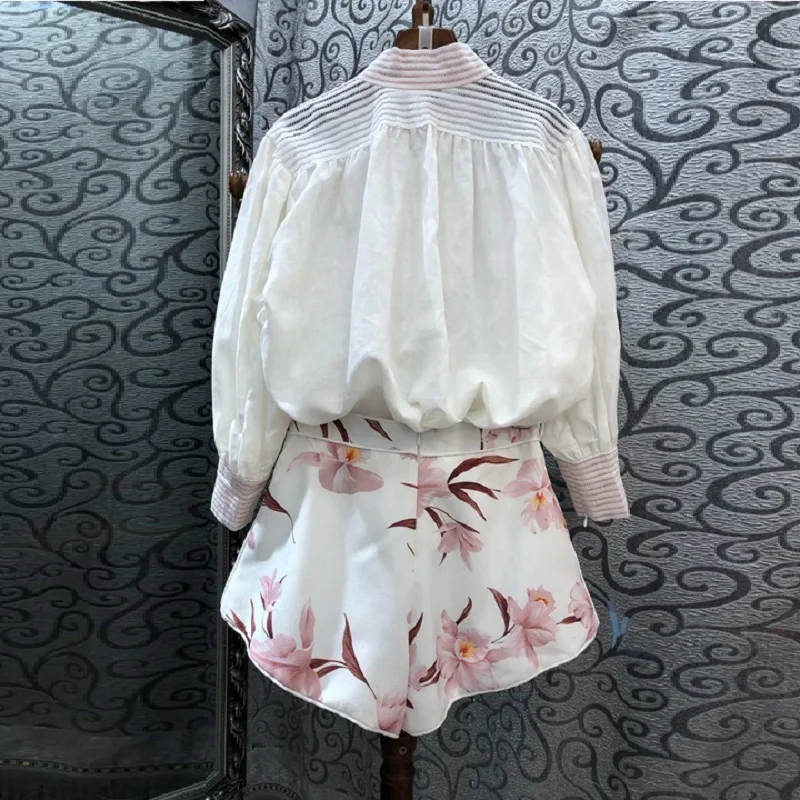 2019 الربيع الصيف أزياء مجموعة قصيرة النساء مخطط اللون كتلة فضفاضة قمم قميص + الزهور طباعة السراويل السيدات عارضة الدعاوى و مجموعات