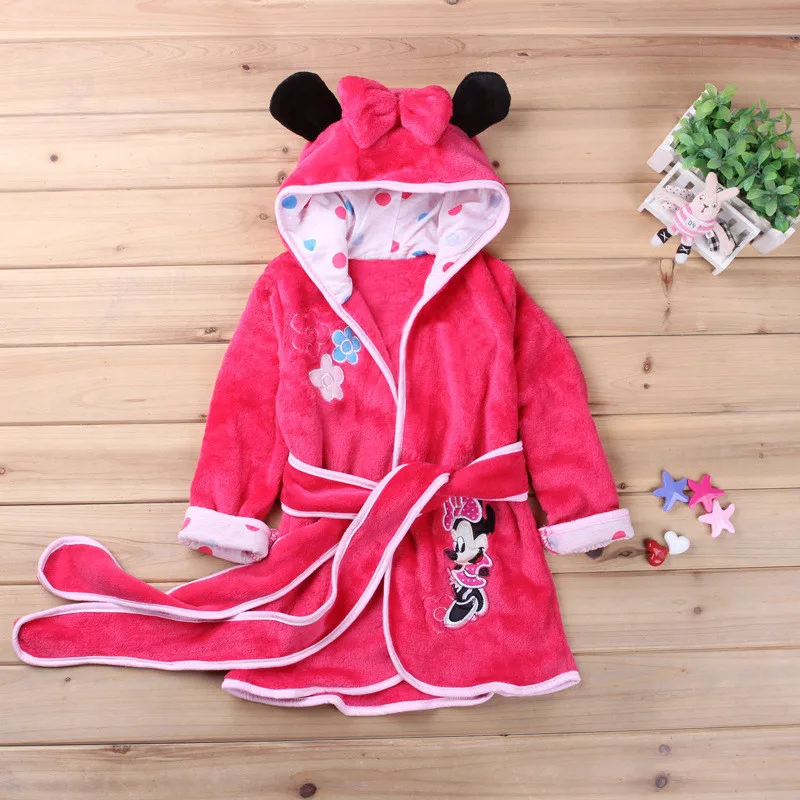 Rorychen/детский банный халат; Pamajas; Розничная ; 1 предмет; мягкий бархатный халат с Минни и Микки для мальчиков и девочек; Пижама детская одежда кораллового цвета