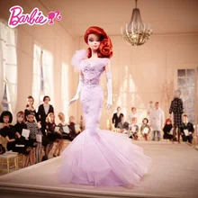 BARBIE COLLECTOR CON VESTIDO PÚRPURA