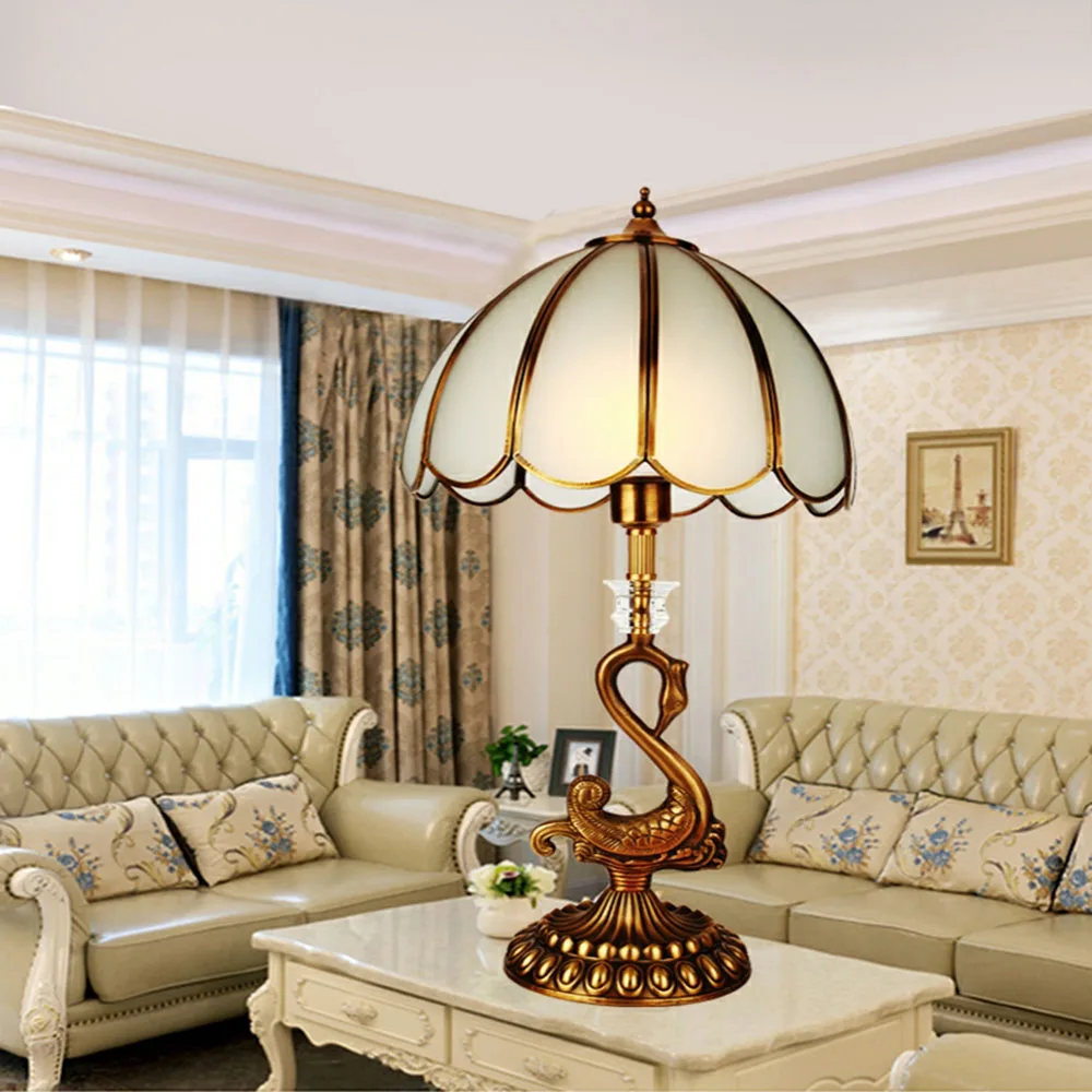 Luxary Classic American Bedroom Table Light Foyer European