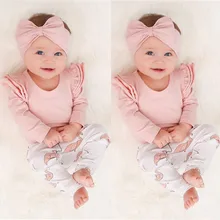 Одежда для маленьких девочек розовый комбинезон с длинными рукавами и рюшами для новорожденных, топы, штаны с принтом фламинго и повязка на голову, комплект одежды из 3 предметов для малышей