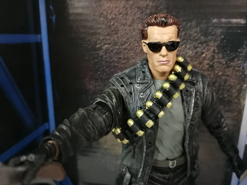 NECA Terminator 2 Judgment Day T-800 Arnold Schwarzenegger PVC Action Figure Model Toy Christmas Gift (4)