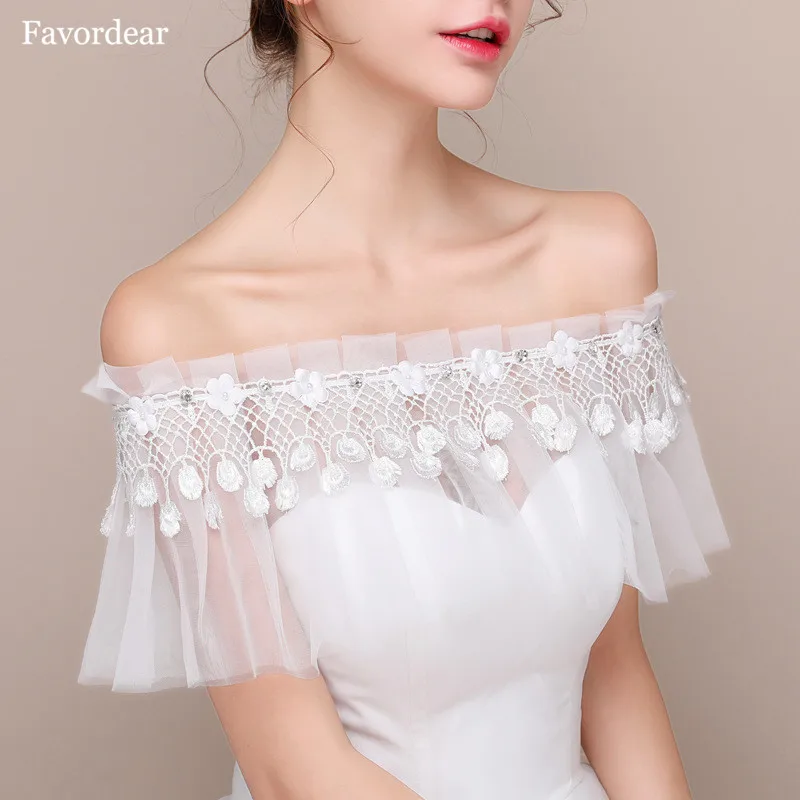 

Favordear Fashion Short Wedding Cape for Bridal Beaded Off Shoulder Sexy Bridal Wraps Soft Tulle Lace 2018 New Shawl