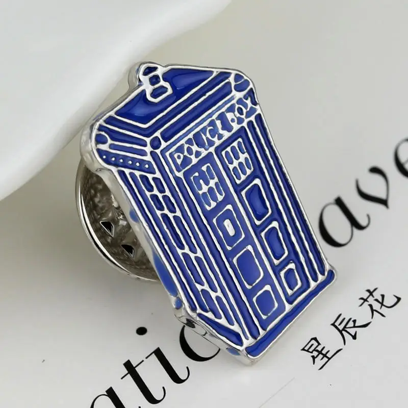 Fashion Doctor Who Brooch Pins Houses Tardis Enamel Pin Alloy Metal Shield Brooches Women Men Badges Jewelry Chrismas Gifts