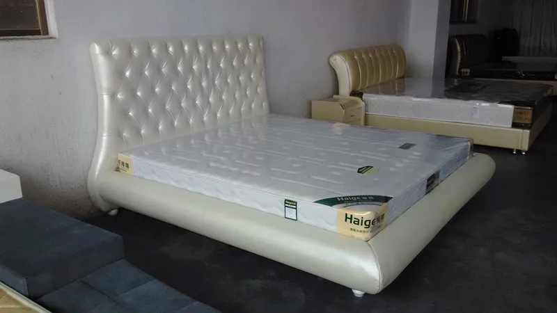 Modern Genuine Leather Soft Bed Contemporary Diamond Tufted
