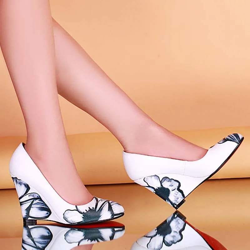 Airfour White Printing Round Toe women pumps shoes new wedges High