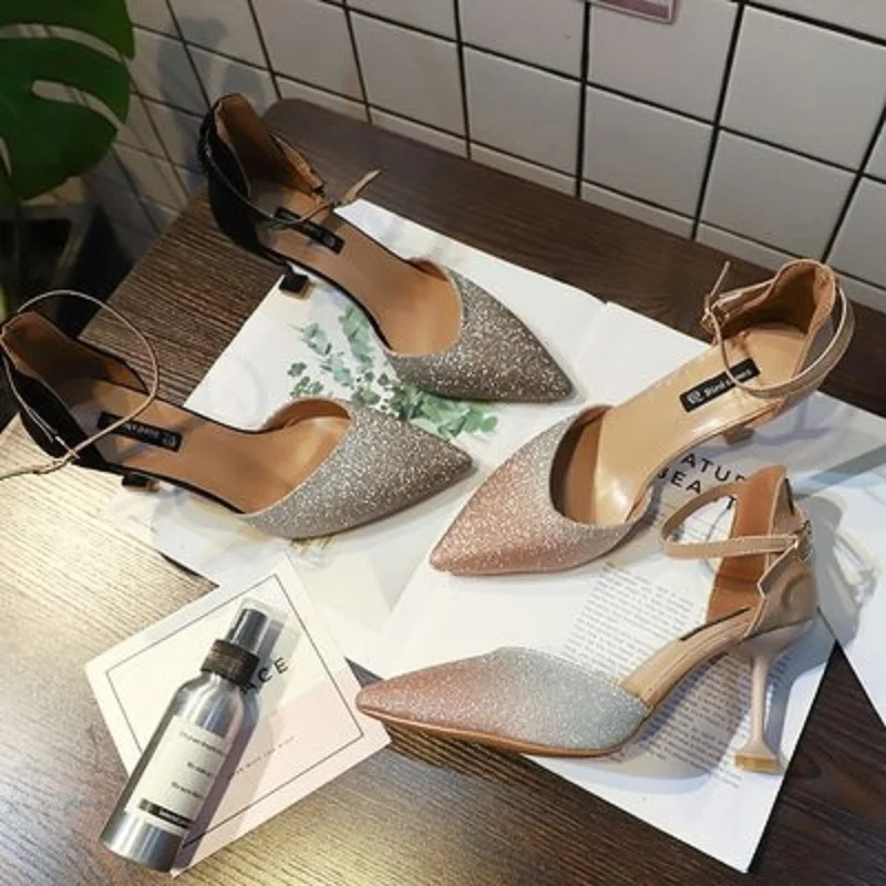 Dames Une Chaussures Et Talons Brillant Avec Hauts De Nouveau Automne Lycée Femmes Boucle Gradient Pointu 2019 À Visage noir Beige Printemps ZqOwzz