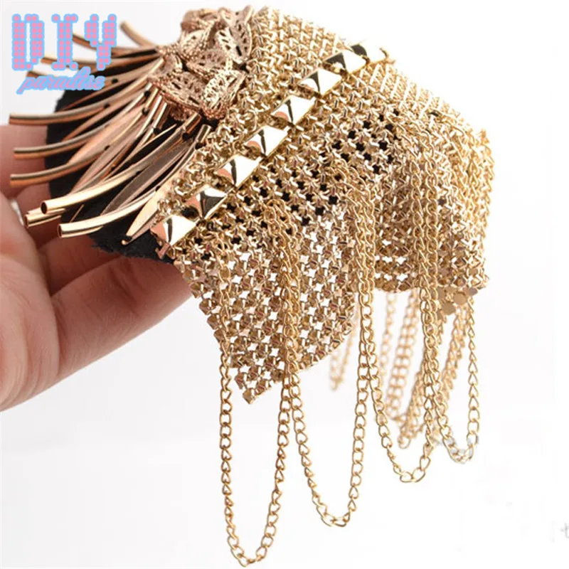 

2pcs Gold Fashion Tassel Chain Shoulder Board Badges Fabric Metal Epaulette Military Pin on Brooch Medal